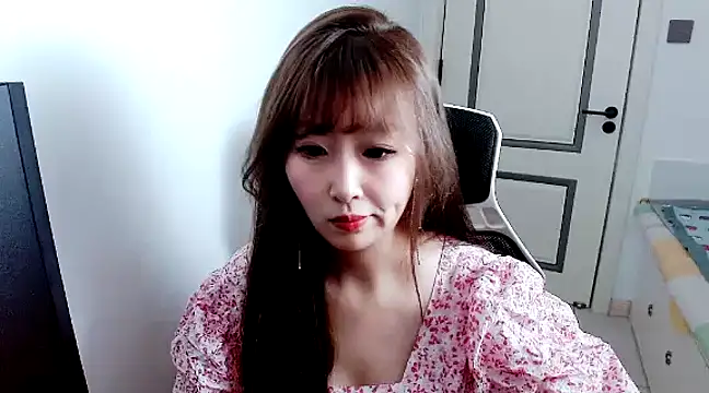 zhenzhen999 online show from 12/12/24, 02:22