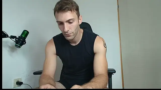 Snapshot of Ian_997 chatting on 07/15/26, 06:51 Ian 997 online show from 07/15/26, 06:51