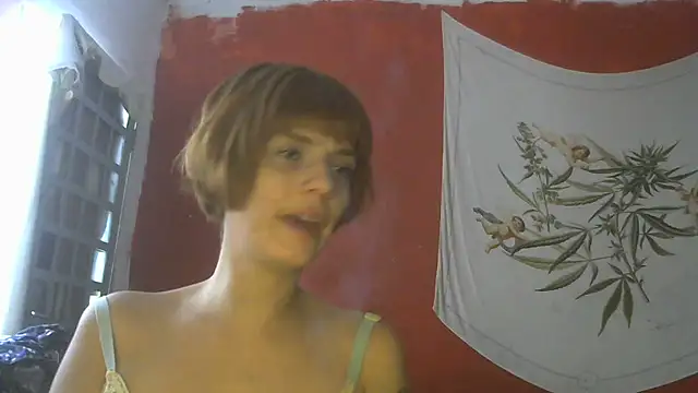 Snapshot of spacegirlll chatting on 03/15/25, 04:43 spacegirlll online show from 03/15/25, 04:43