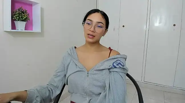 Snapshot of ASIAM_BRUNET chatting on 03/14/25, 01:13 ASIAM BRUNET online show from 03/14/25, 01:13