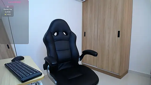 karoll marquez online show from 11/06/25, 11:15