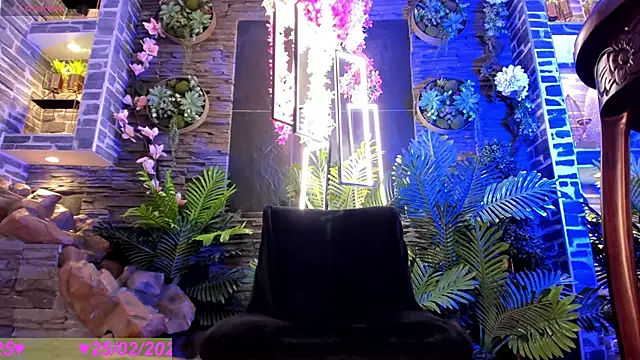 Eva Coluccy online show from 02/26/25, 01:00