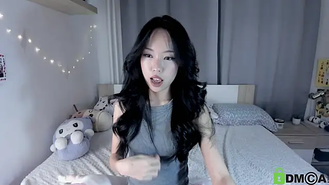 mitsuko 01 online show from 12/19/24, 08:44