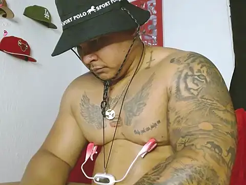 jordan black bicock  online show from 01/03/25, 12:43