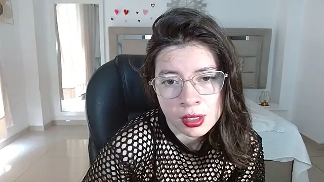 zoecruzz online show from 09/26/25, 02:54