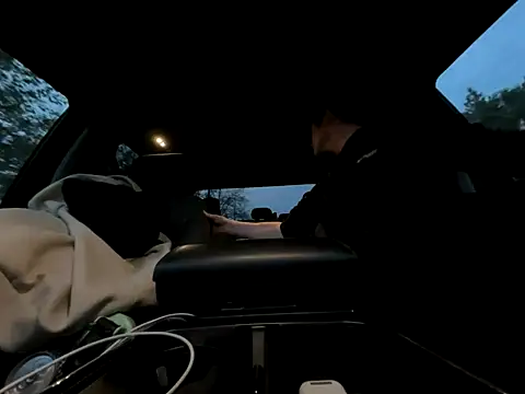 skittlez82 online show from 10/24/25, 01:24