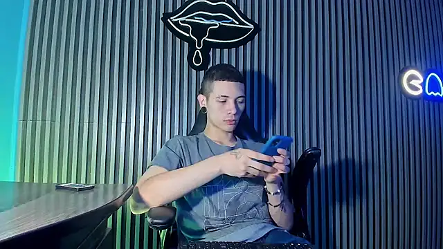 Snapshot of Jefer_rick_ chatting on 10/06/25, 12:35 Jefer rick  online show from 10/06/25, 12:35