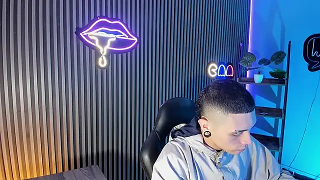 Snapshot of Jefer_rick_ chatting on 10/23/25, 12:59 Jefer rick  online show from 10/23/25, 12:59