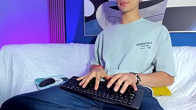 Snapshot of Jefer_rick_ chatting on 10/27/25, 12:42 Jefer rick  online show from 10/27/25, 12:42