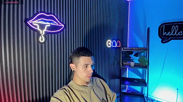 Snapshot of Jefer_rick_ chatting on 11/28/25, 12:19 Jefer rick online show from 11/28/25, 12:19