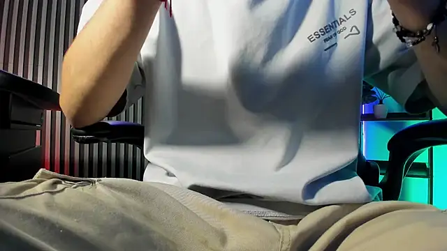 Snapshot of Jefer_rick_ chatting on 12/01/25, 12:21 Jefer rick online show from 12/01/25, 12:21