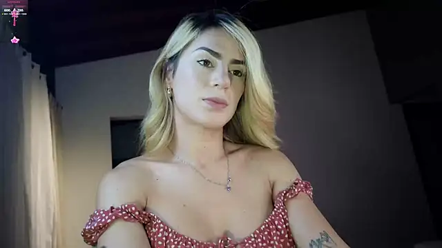 Snapshot of greyslopez chatting on 02/18/25, 11:30 greyslopez online show from 02/18/25, 11:30