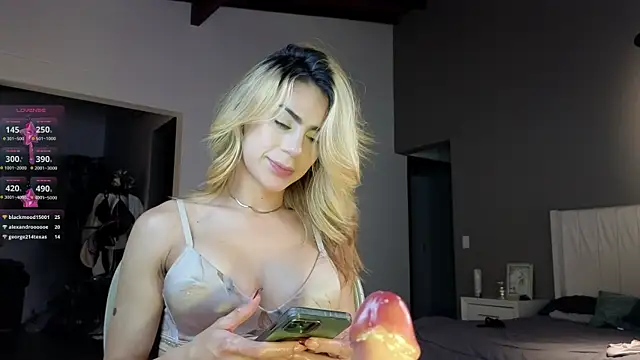 Snapshot of greyslopez chatting on 02/22/25, 02:50 greyslopez online show from 02/22/25, 02:50