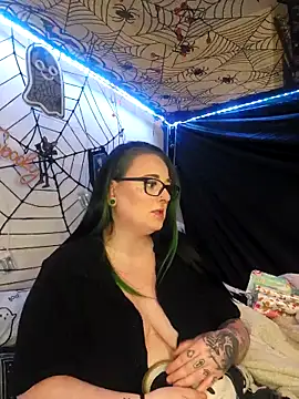 Bunny Cummings online show from 11/28/25, 10:01