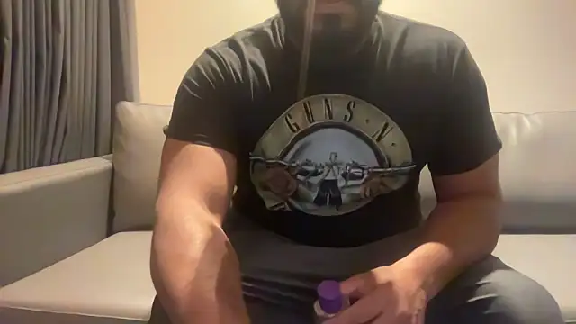 Snapshot of Bbcfun44 chatting on 09/22/25, 11:29 Bbcfun44 online show from 09/22/25, 11:29