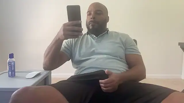 Snapshot of Bbcfun44 chatting on 10/14/25, 08:20 Bbcfun44 online show from 10/14/25, 08:20