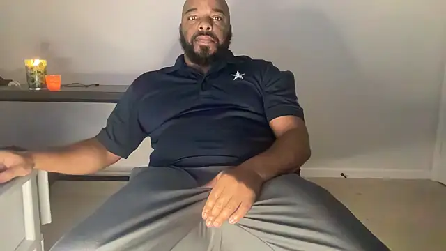 Snapshot of Bbcfun44 chatting on 10/26/25, 12:44 Bbcfun44 online show from 10/26/25, 12:44