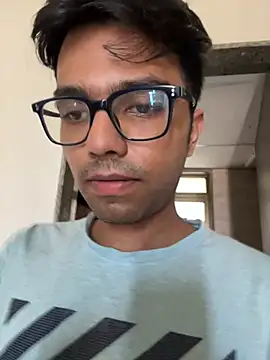 BoyzaraHatke online show from 05/18/26, 08:53