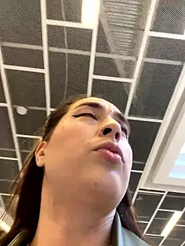 Holly Play online show from 09/24/25, 10:18