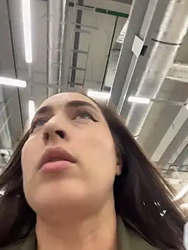 Holly Play online show from 10/03/25, 07:05