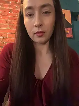 Holly Play online show from 06/03/26, 11:02