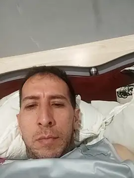 Snapshot of Alexand1999 chatting on 11/14/25, 02:16 Alexand1999 online show from 11/14/25, 02:16