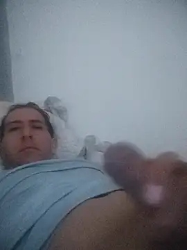 Snapshot of Alexand1999 chatting on 11/16/25, 01:39 Alexand1999 online show from 11/16/25, 01:39