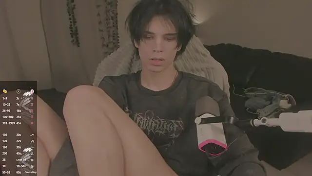 Snapshot of Wampeyes chatting on 10/10/25, 05:56 Wampeyes online show from 10/10/25, 05:56