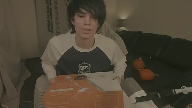 Snapshot of Wampeyes chatting on 11/03/25, 04:08 Wampeyes online show from 11/03/25, 04:08