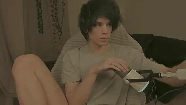 Snapshot of Wampeyes chatting on 12/02/25, 04:02 Wampeyes online show from 12/02/25, 04:02