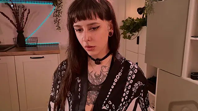 MichaellaMoon online show from 05/31/26, 05:20