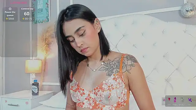 serena jeyms online show from 10/23/25, 07:45