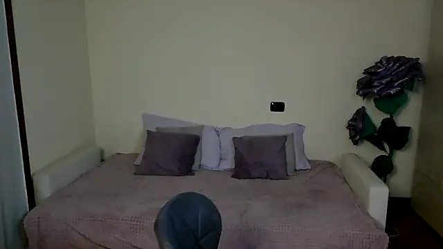 Snapshot of alexabecks chatting on 11/05/25, 05:24 alexabecks online show from 11/05/25, 05:24