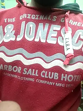 Snapshot of ShelfyOfferer chatting on 03/08/25, 01:50 ShelfyOfferer online show from 03/08/25, 01:50