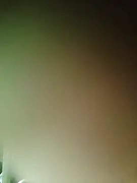 Snapshot of ShelfyOfferer chatting on 10/31/25, 04:24 ShelfyOfferer online show from 10/31/25, 04:24