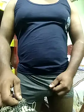 Snapshot of ShelfyOfferer chatting on 11/28/25, 11:02 ShelfyOfferer online show from 11/28/25, 11:02