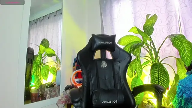 Snapshot of Chris_Maddox chatting on 01/20/25, 10:15 Chris Maddox online show from 01/20/25, 10:15