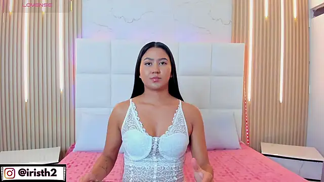 Iris Thompson  online show from 10/09/25, 04:10