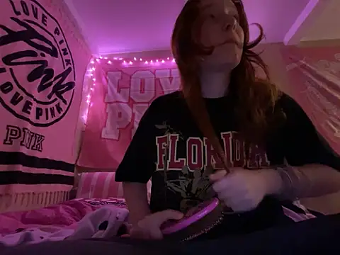 gingerbabe18 online show from 12/19/25, 11:23