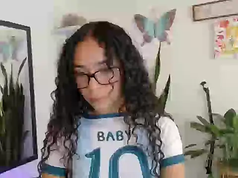 Snapshot of lali2gab chatting on 04/10/26, 09:30 lali2gab online show from 04/10/26, 09:30