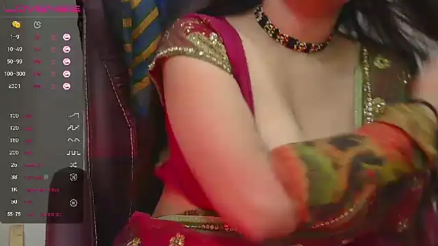 Snapshot of Hoty-Bhabi chatting on 12/15/24, 01:00 Hoty-Bhabi online show from 12/15/24, 01:00