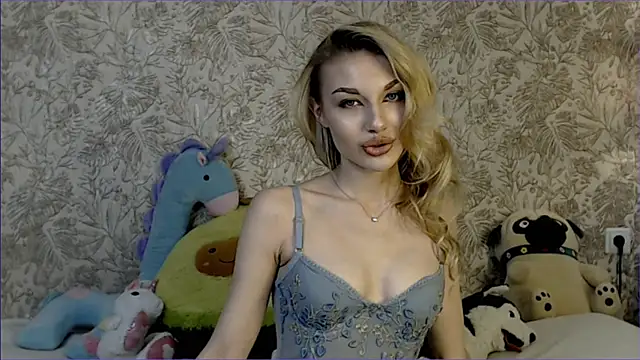 Ella Milla online show from 10/30/25, 09:44