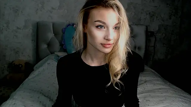 Ella Milla online show from 05/11/26, 02:45