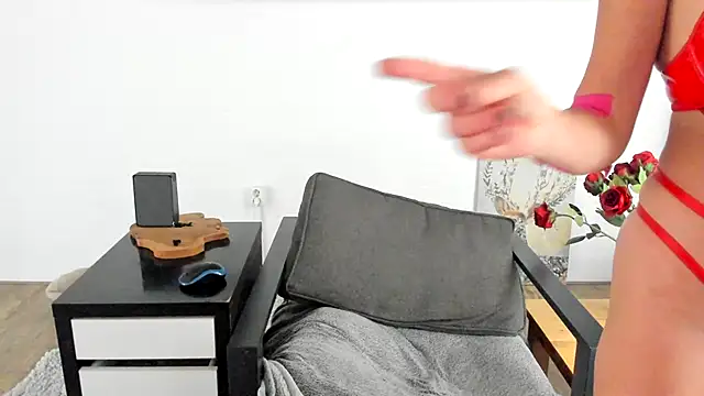 Snapshot of MendiPetite chatting on 10/17/25, 08:22 MendiPetite online show from 10/17/25, 08:22