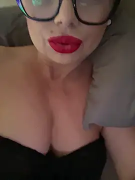 luna 14 online show from 11/15/25, 01:29