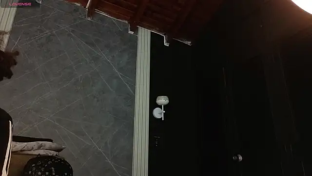 Snapshot of YummyDuooo chatting on 11/21/25, 12:15 YummyDuooo online show from 11/21/25, 12:15