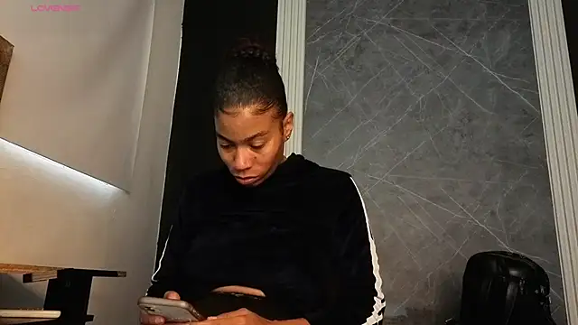 Snapshot of YummyDuooo chatting on 11/26/25, 12:06 YummyDuooo online show from 11/26/25, 12:06