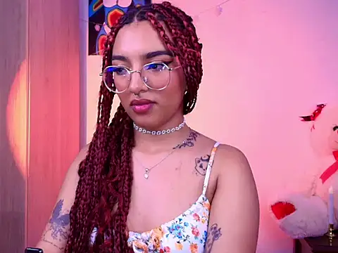 Snapshot of sofia_blossom chatting on 02/11/25, 09:20 sofia blossom online show from 02/11/25, 09:20