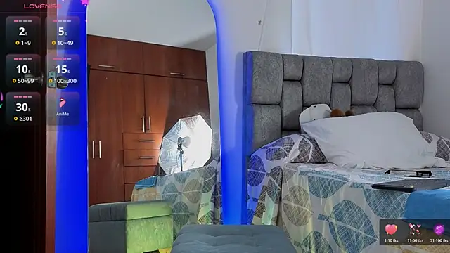 Snapshot of flowers18 chatting on 06/18/26, 10:47 flowers18 online show from 06/18/26, 10:47