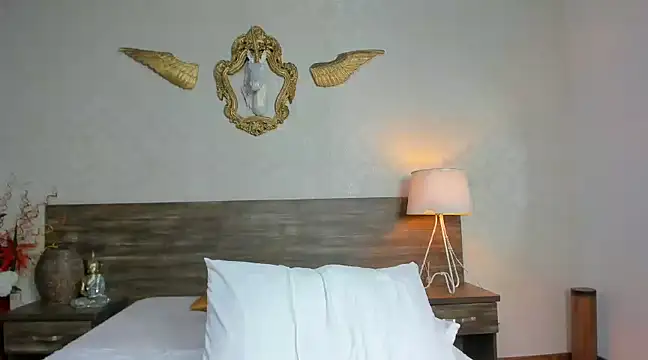 Snapshot of antonhella1 chatting on 01/24/25, 12:20 antonhella1 online show from 01/24/25, 12:20